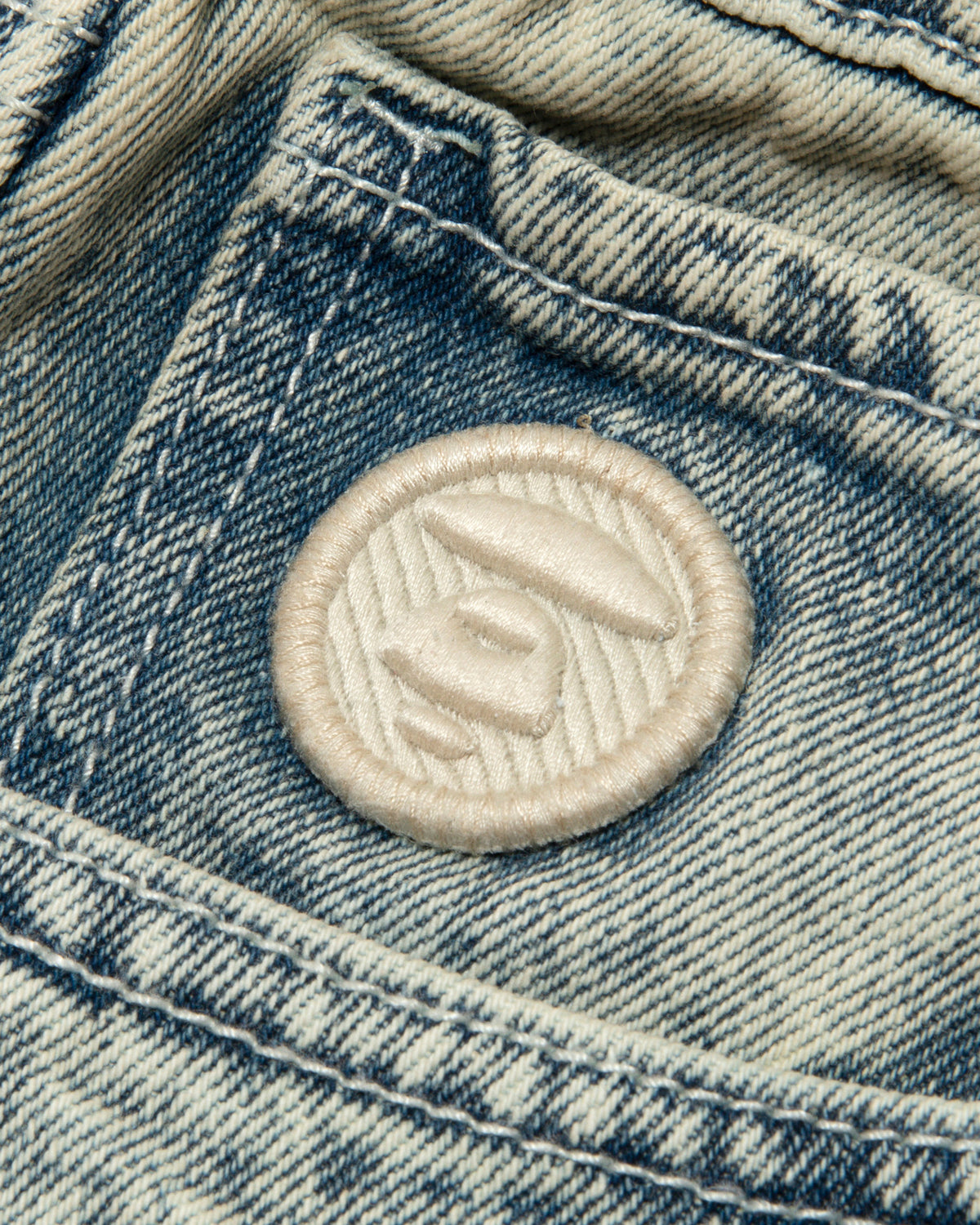 AAPENOW moonface logo denim shorts