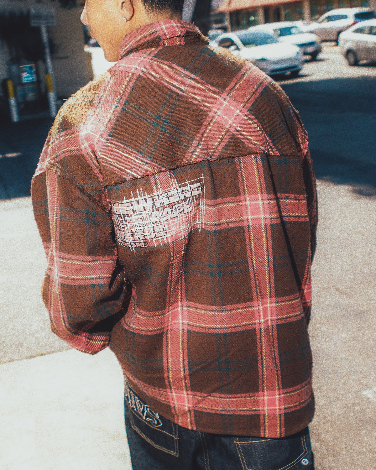 AAPEUNVS Washed Distressed Shirt