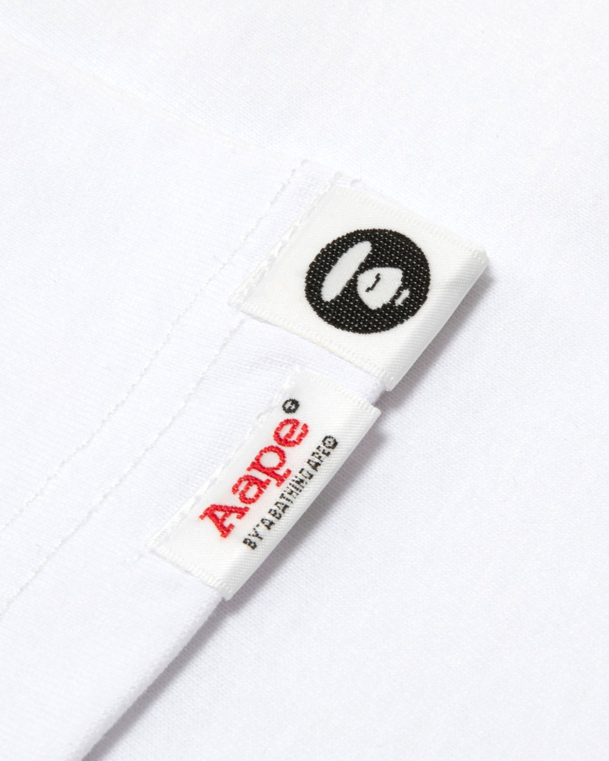AAPEUNVS Moonface graphic tee