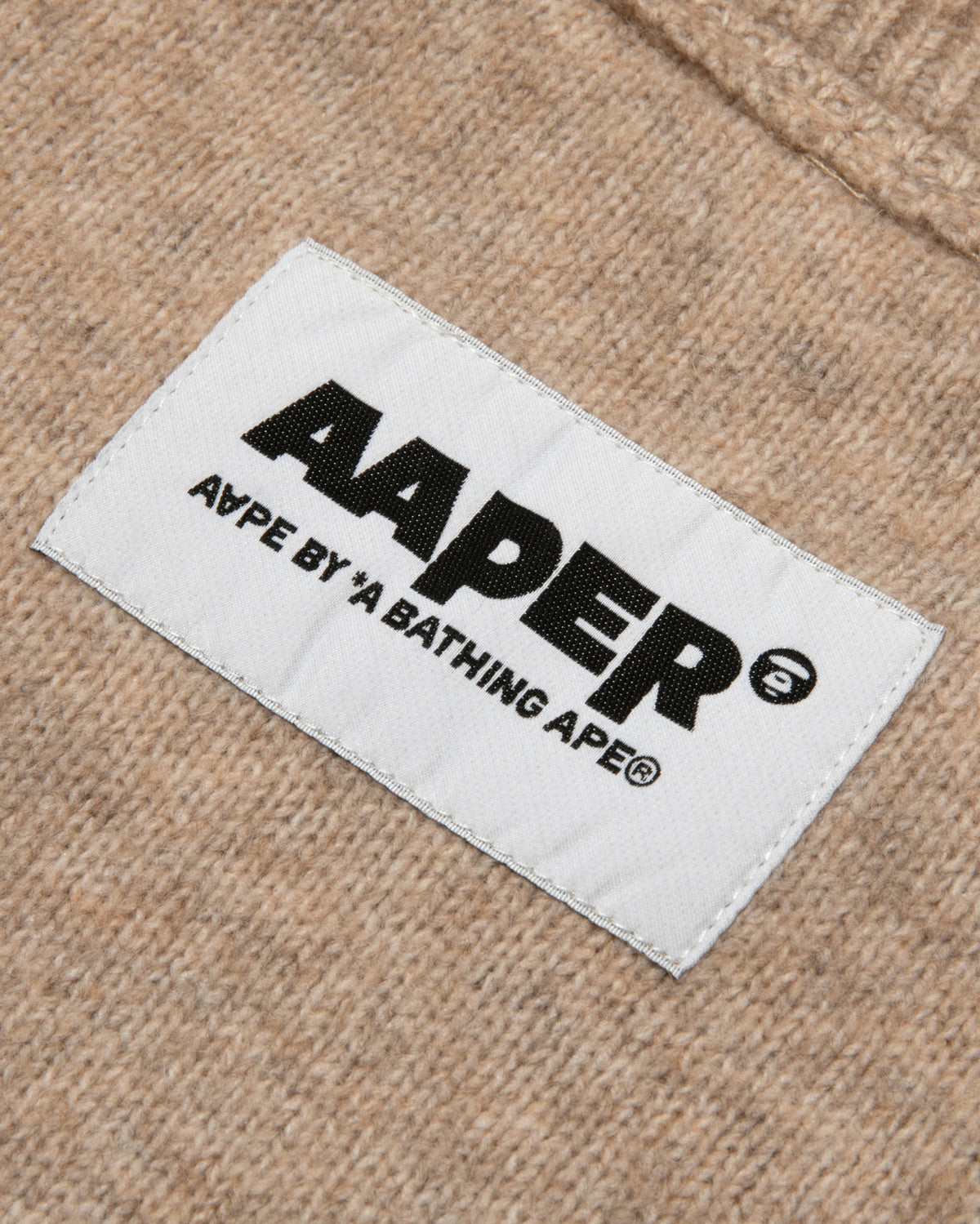 AAPEUNVS Graphic Knit Sweater