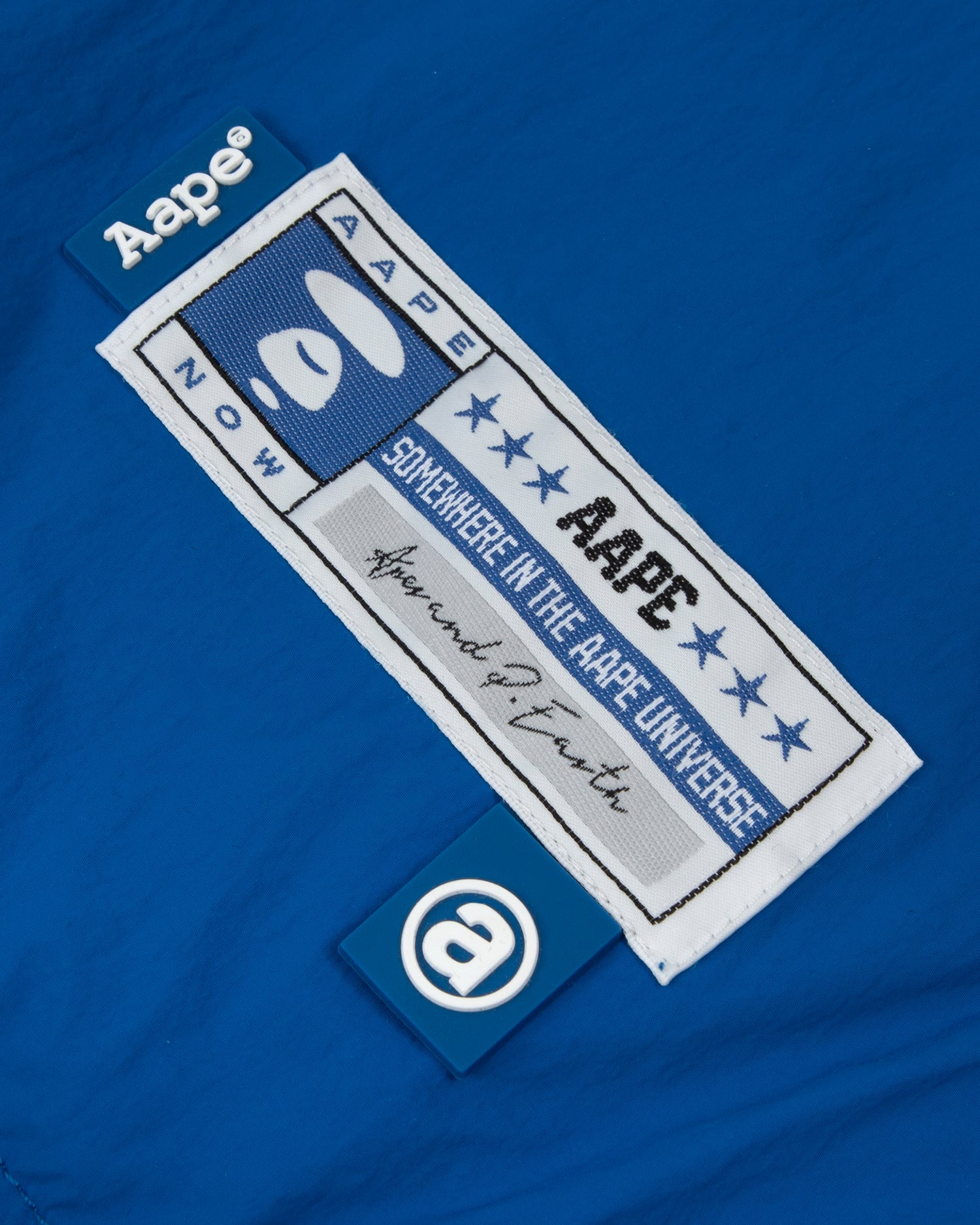 AAPLJM7582XXKBLD-pdp-4.jpg