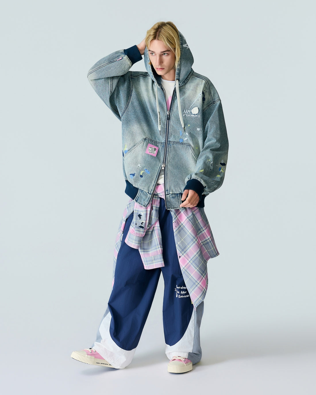 Hooded zip-up jacket
