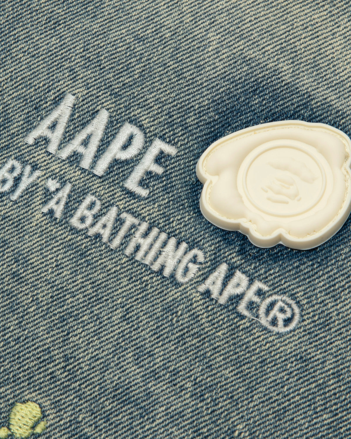 Hooded zip-up jacket