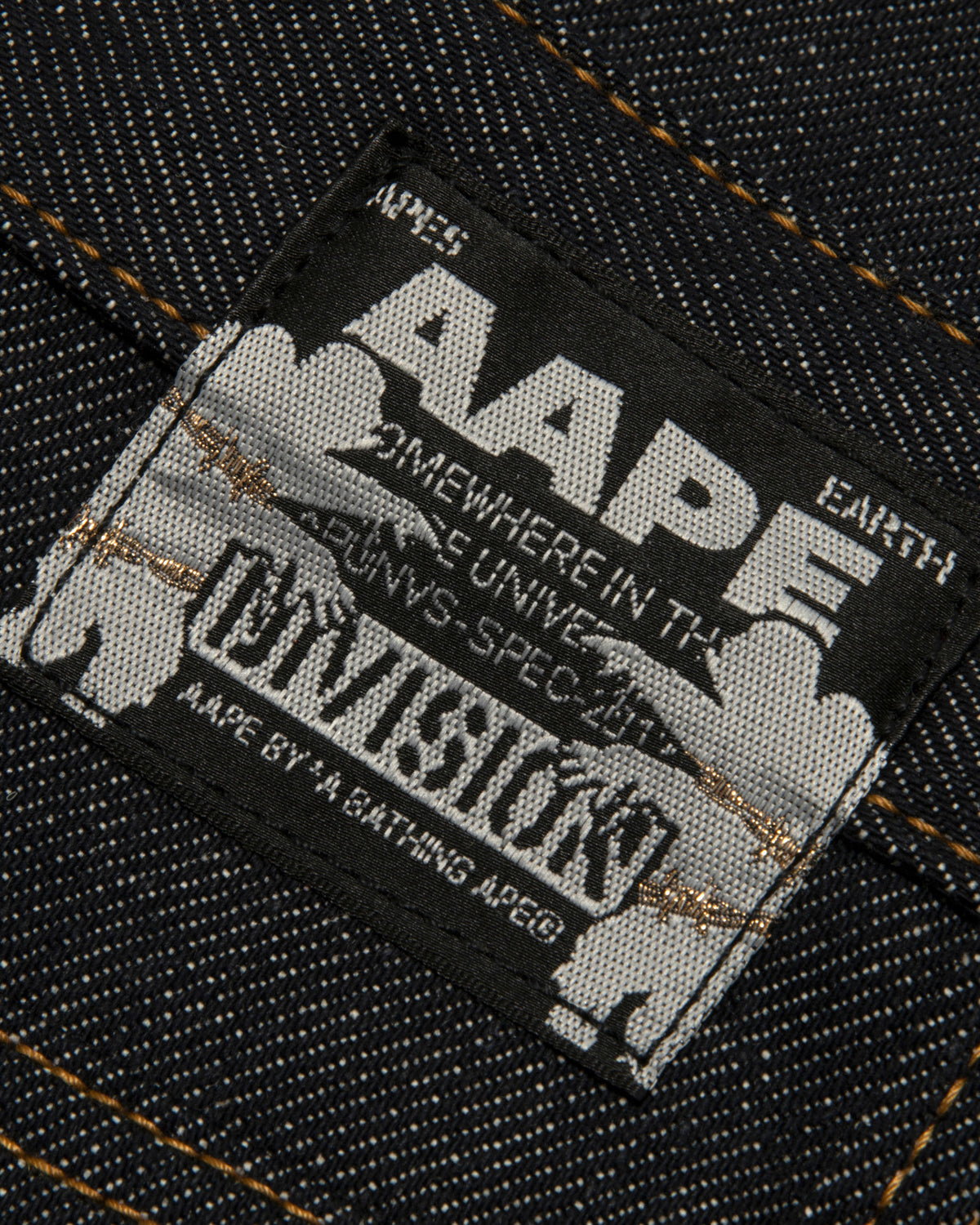 AAPEUNVS 3D Cut Jeans