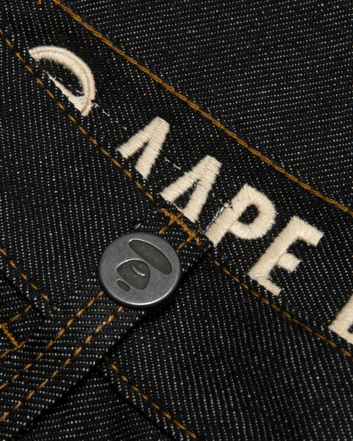 AAPEUNVS 3D Cut Jeans