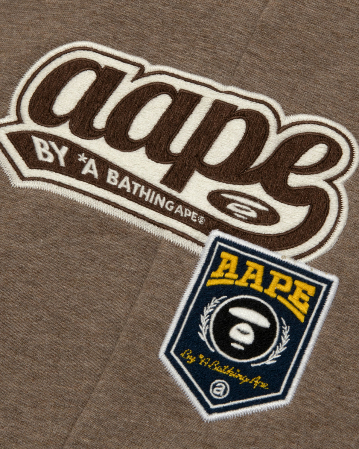 AAPEUNVS Embroidered Sweat Pants