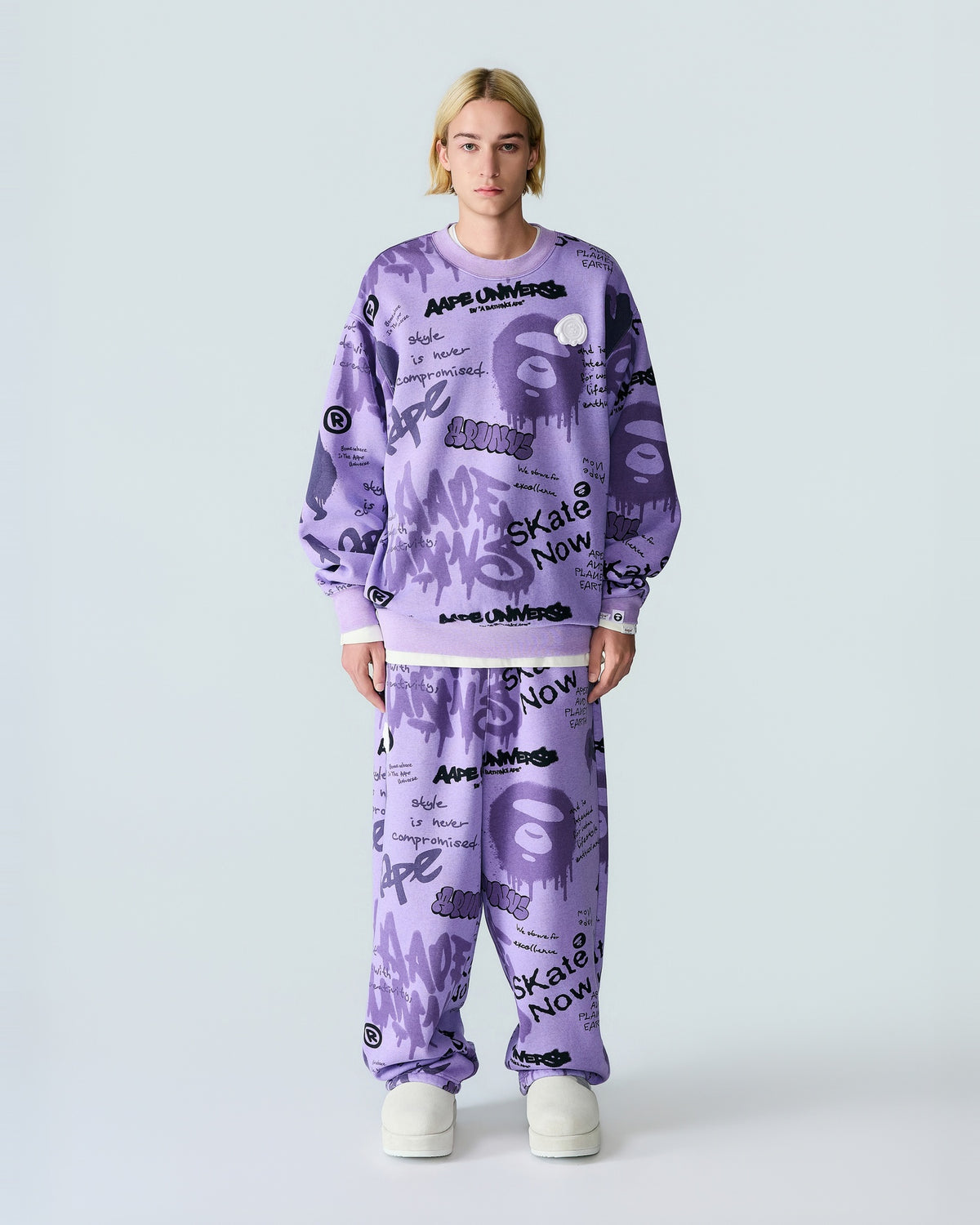 AAPEUNVS moonface graffiti sweatpants